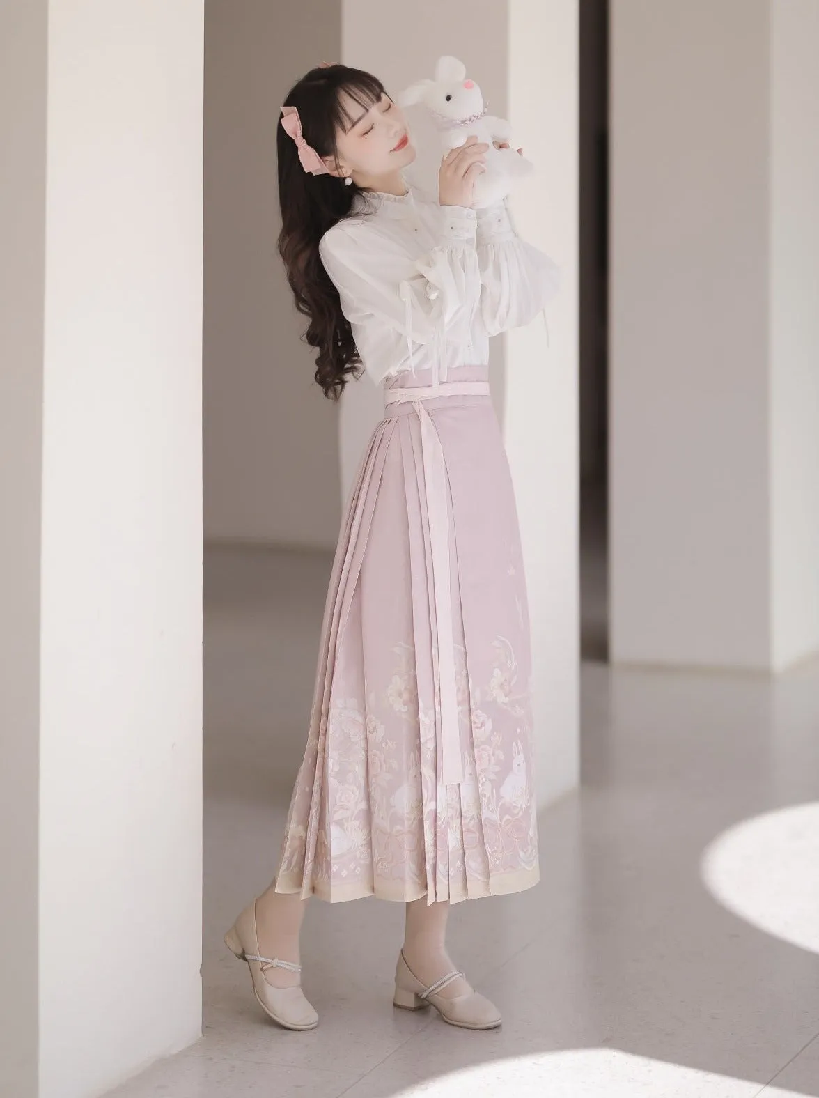 Blouse Sweet Neck Ruffle   Rabbit China Skirt