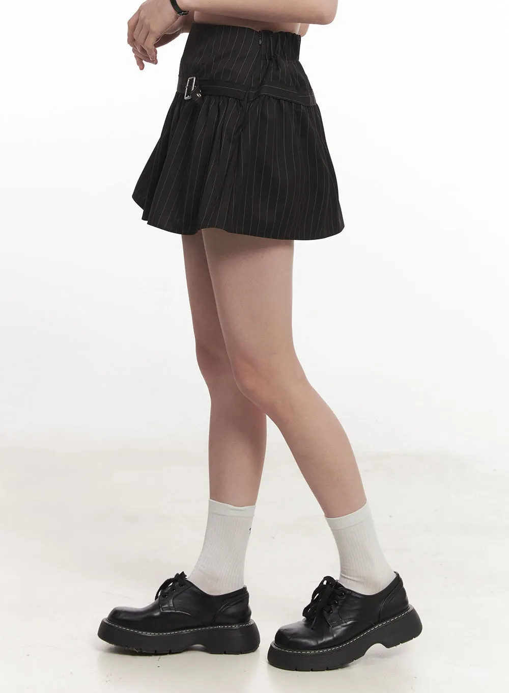 Buckle Flare Stripe Mini Skirt CA501