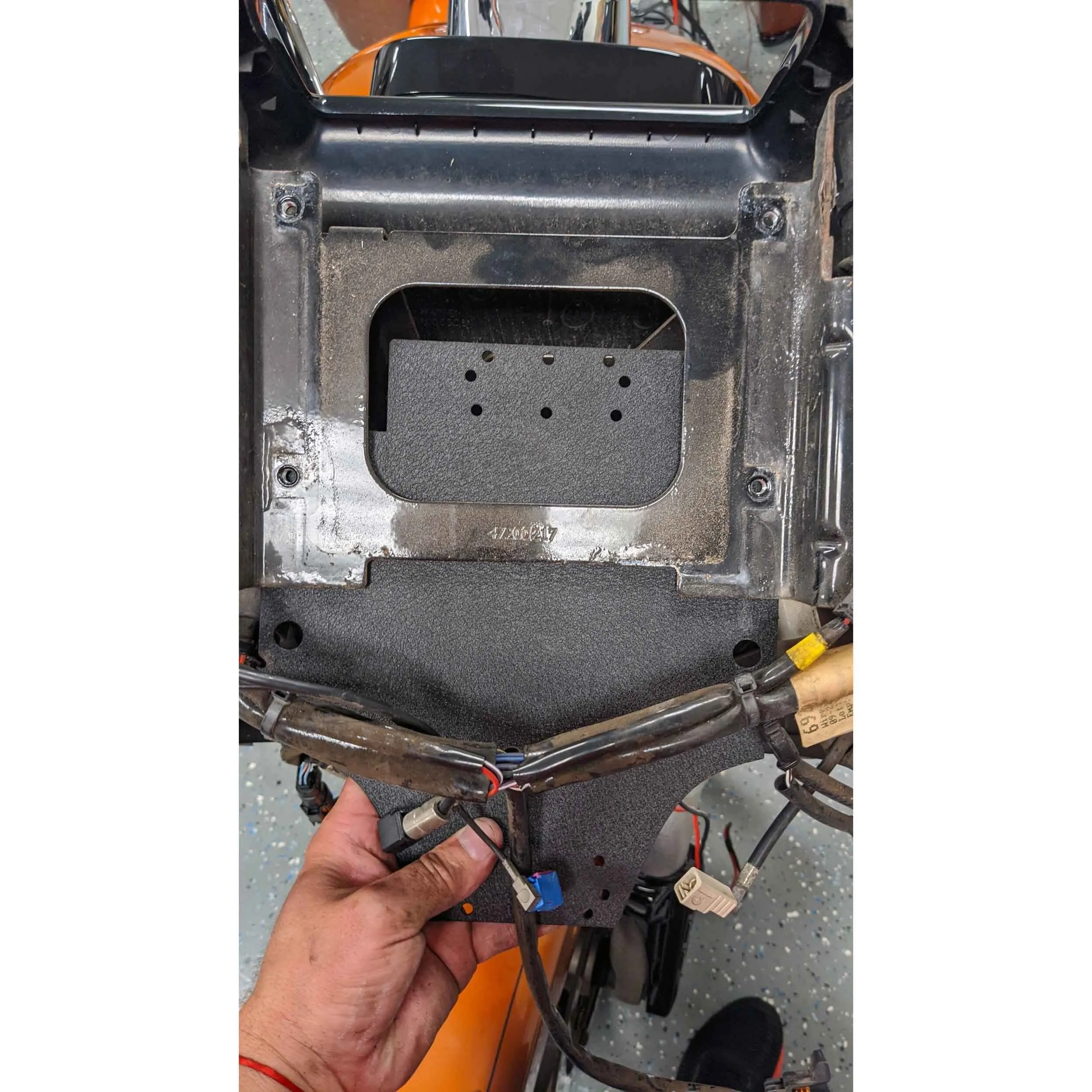 Road glide single amp rack - Road Glide 2015-Up
