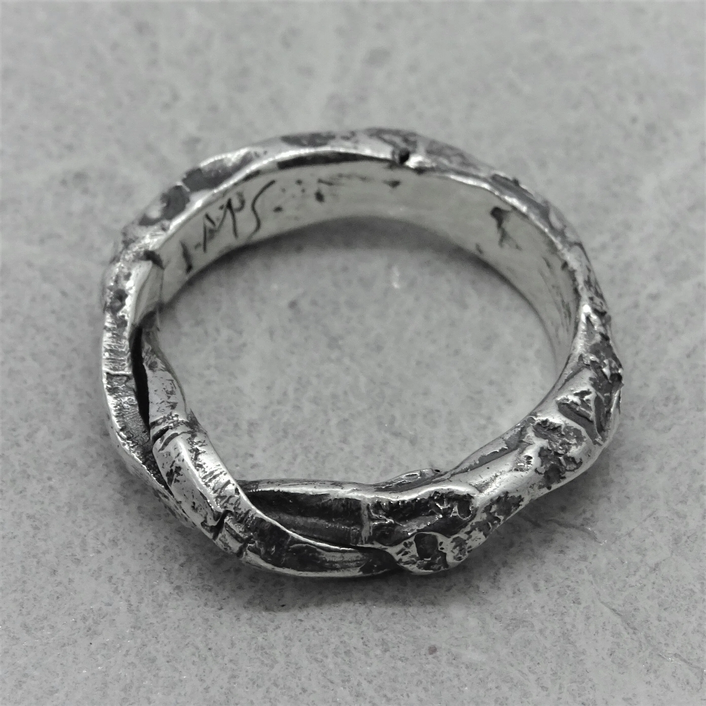 Twist ring