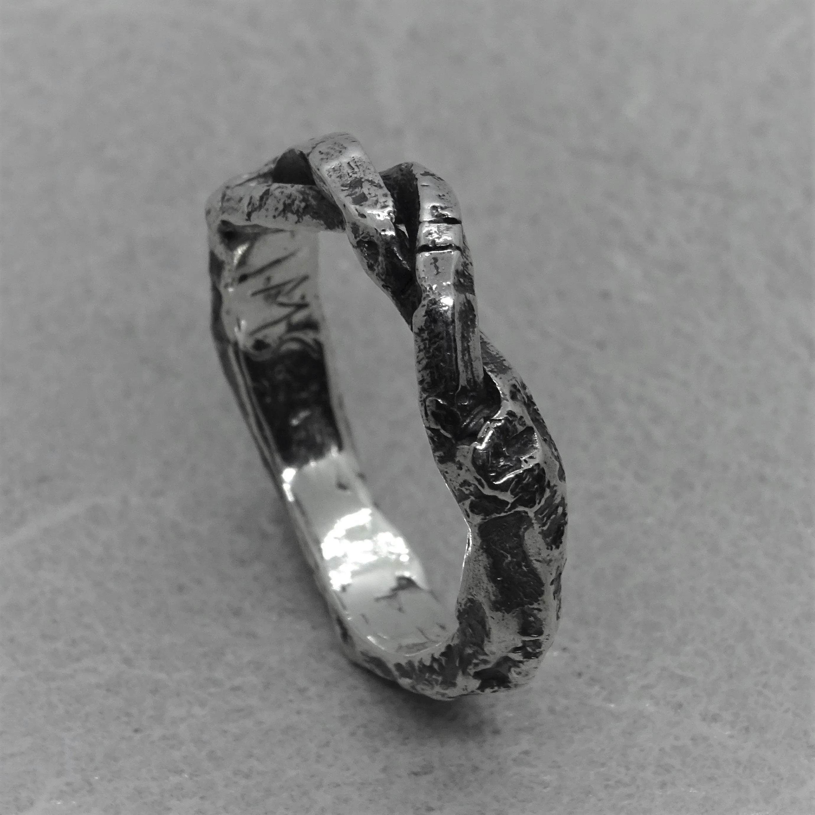 Twist ring