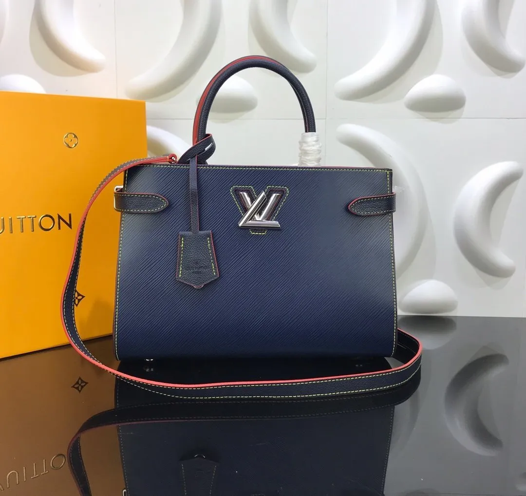 Twist Tote