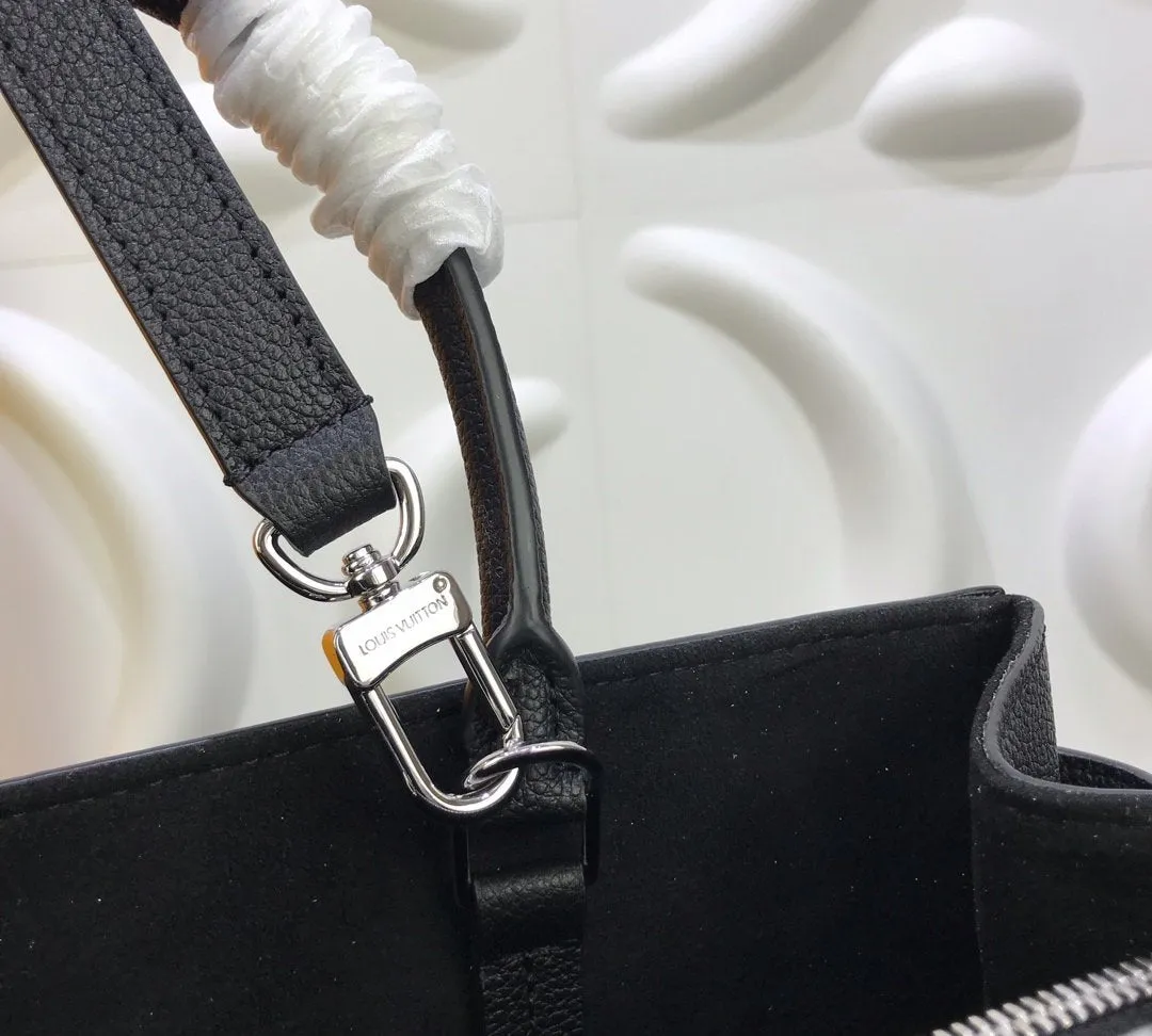 Twist Tote