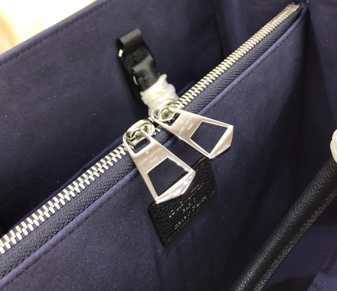 Twist Tote