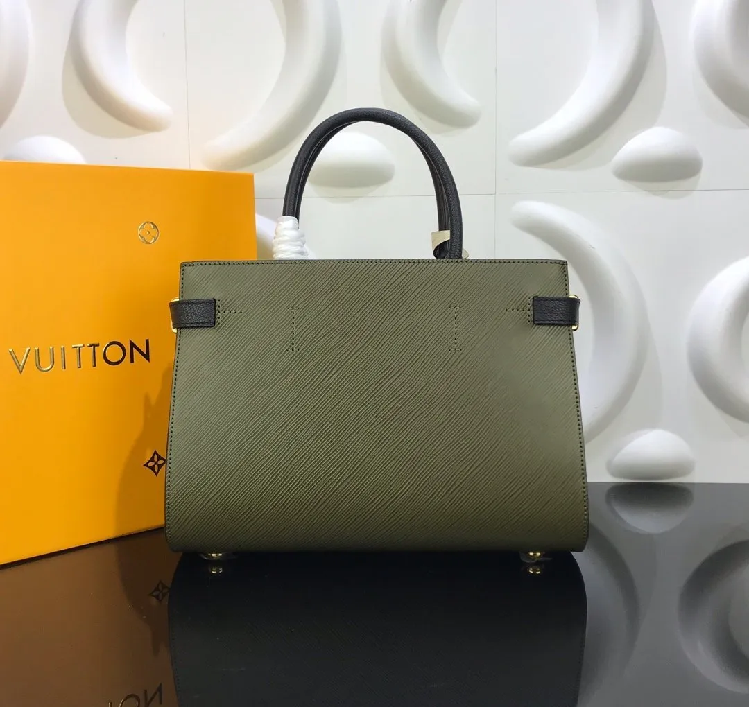 Twist Tote