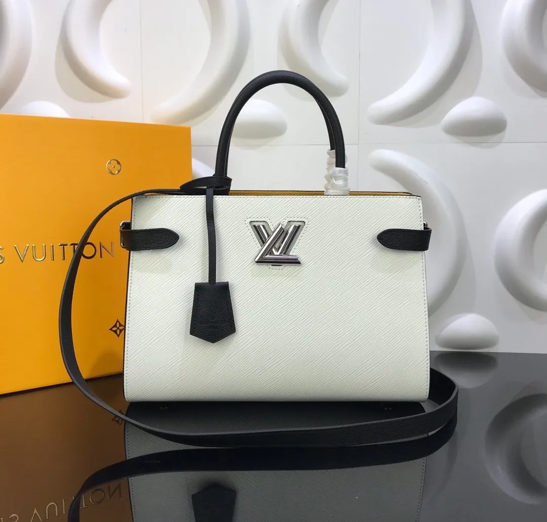 Twist Tote
