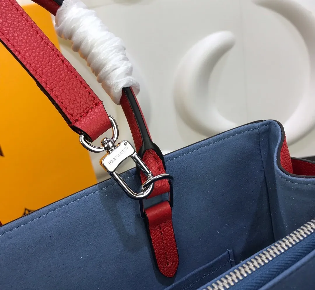 Twist Tote