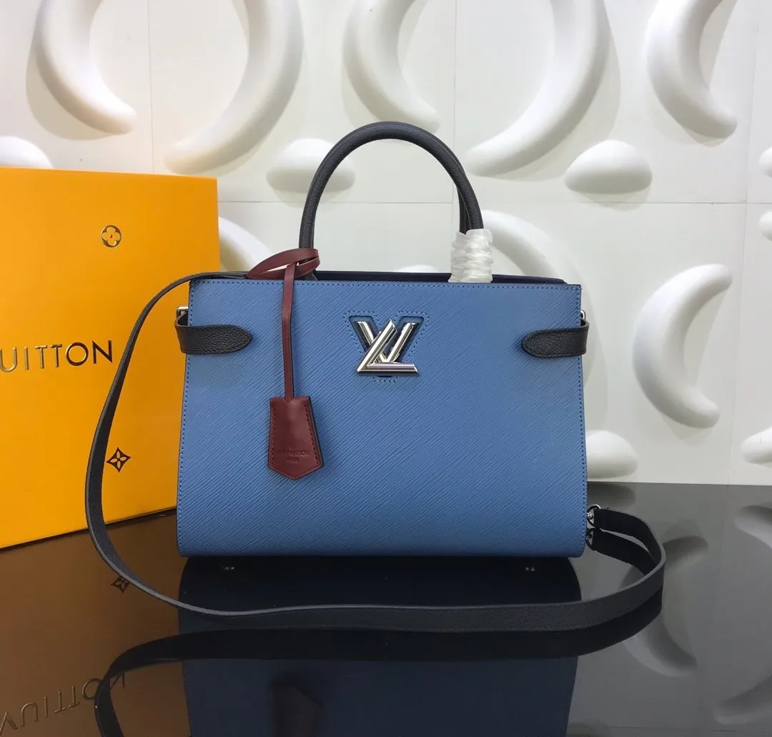 Twist Tote