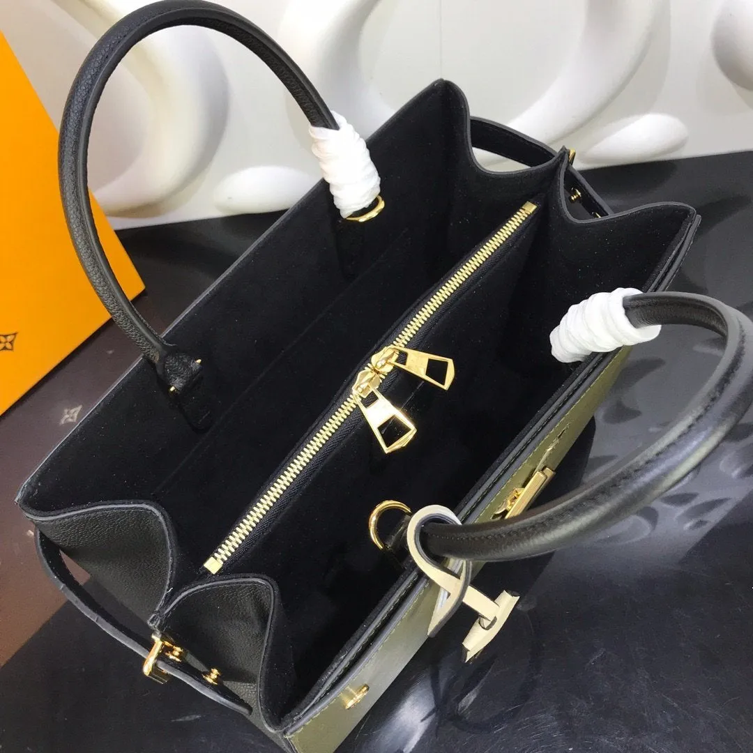 Twist Tote